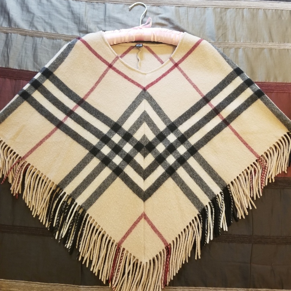 Pre loved Aunthentic Burberry Poncho!